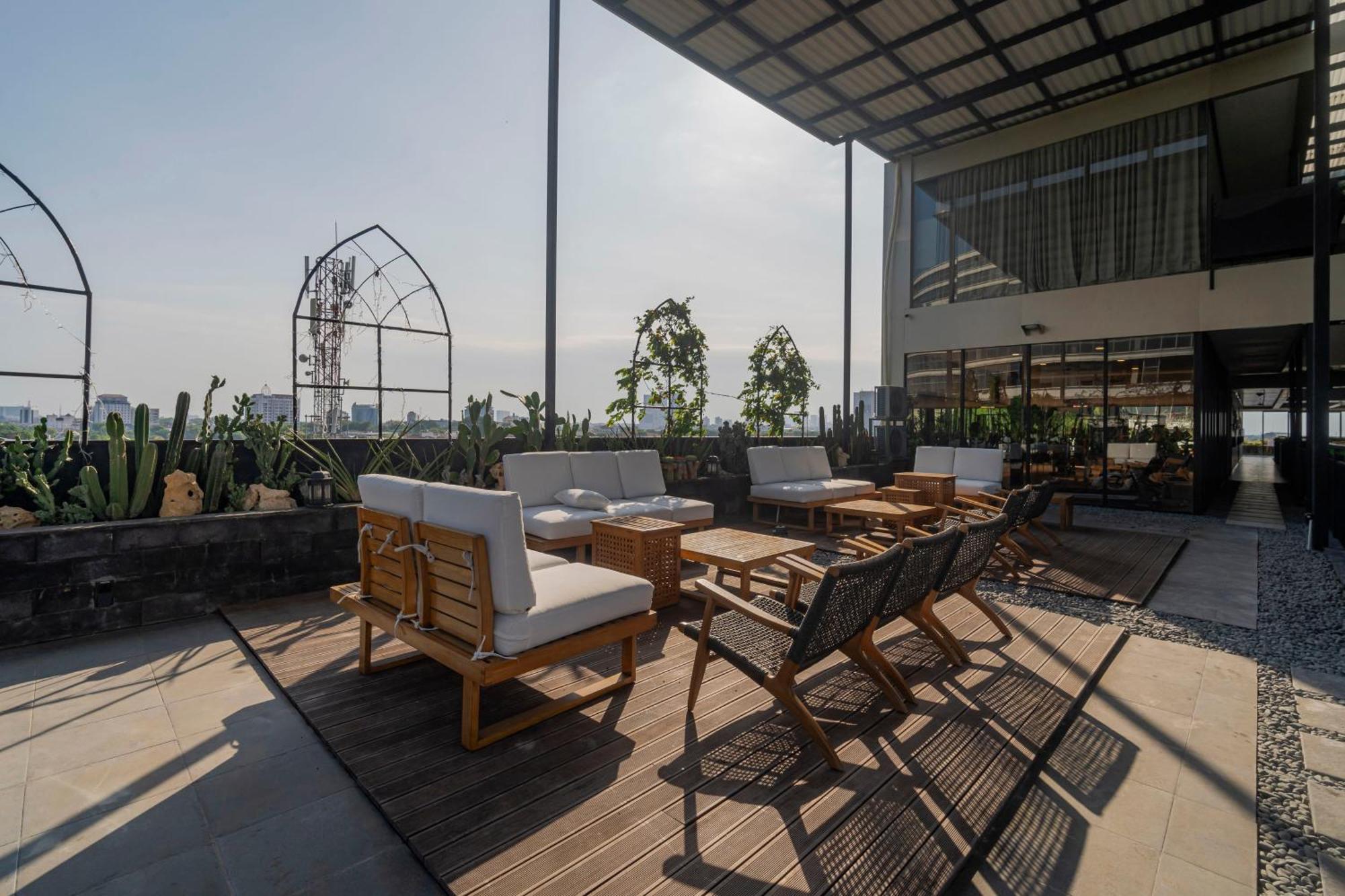 Stay.Vie Hotel Surabaya Eksteriør bilde